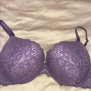 Lilac lace bombshell
